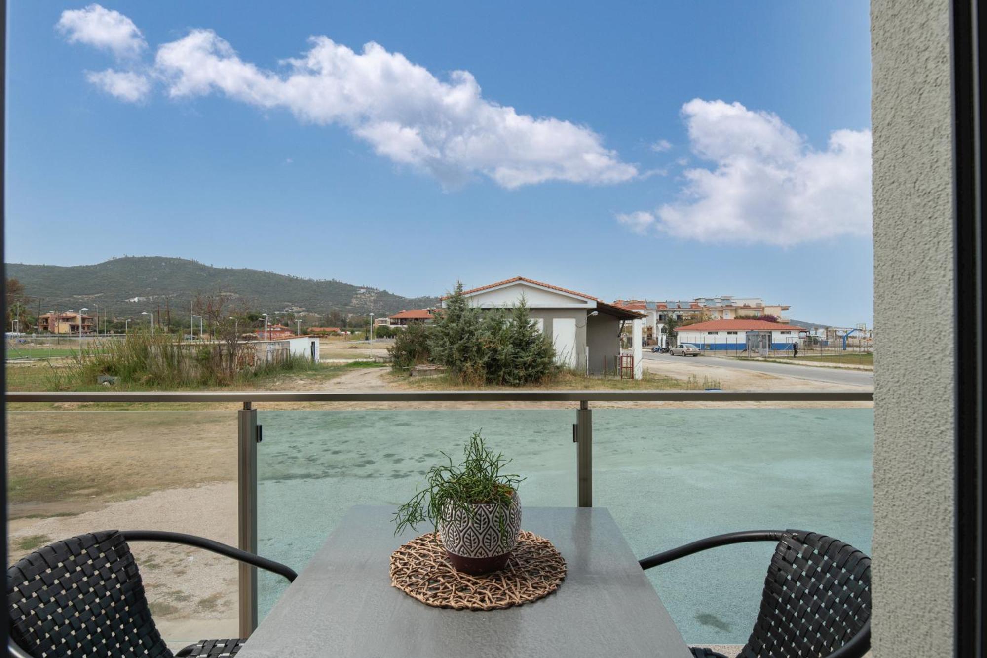 Vrahakia Beach Сарти Екстериор снимка